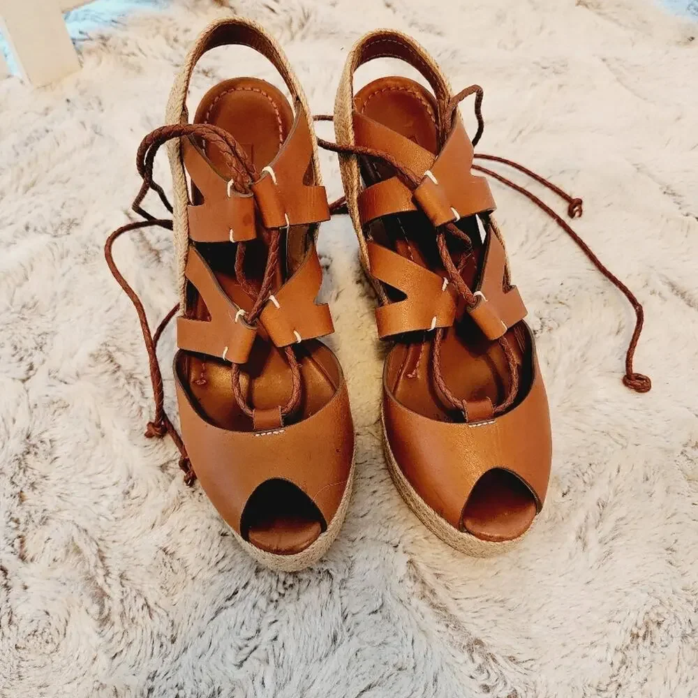 RALPH LAUREN COLLECTION TIE UP BROWN PLATFORM SIZE 6B